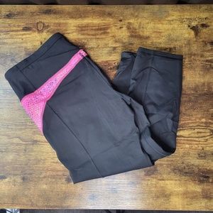 Knockout Capri Leggings